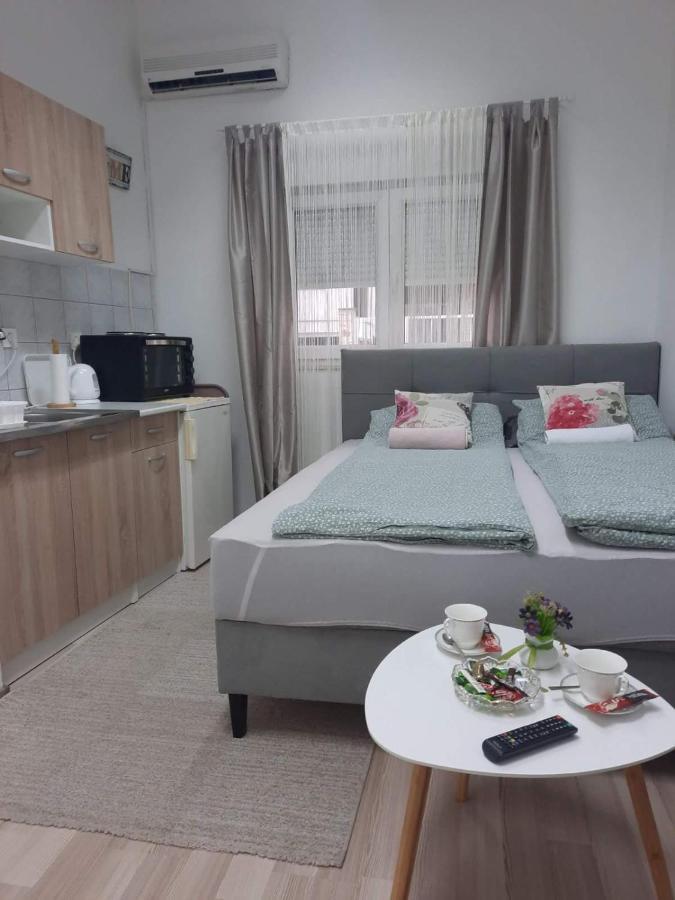 Apartman Square โมสตาร์ ภายนอก รูปภาพ