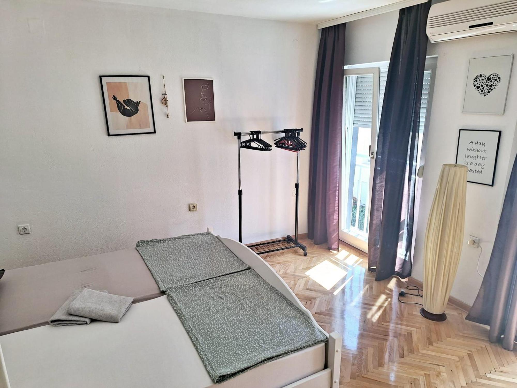 Apartman Square โมสตาร์ ภายนอก รูปภาพ