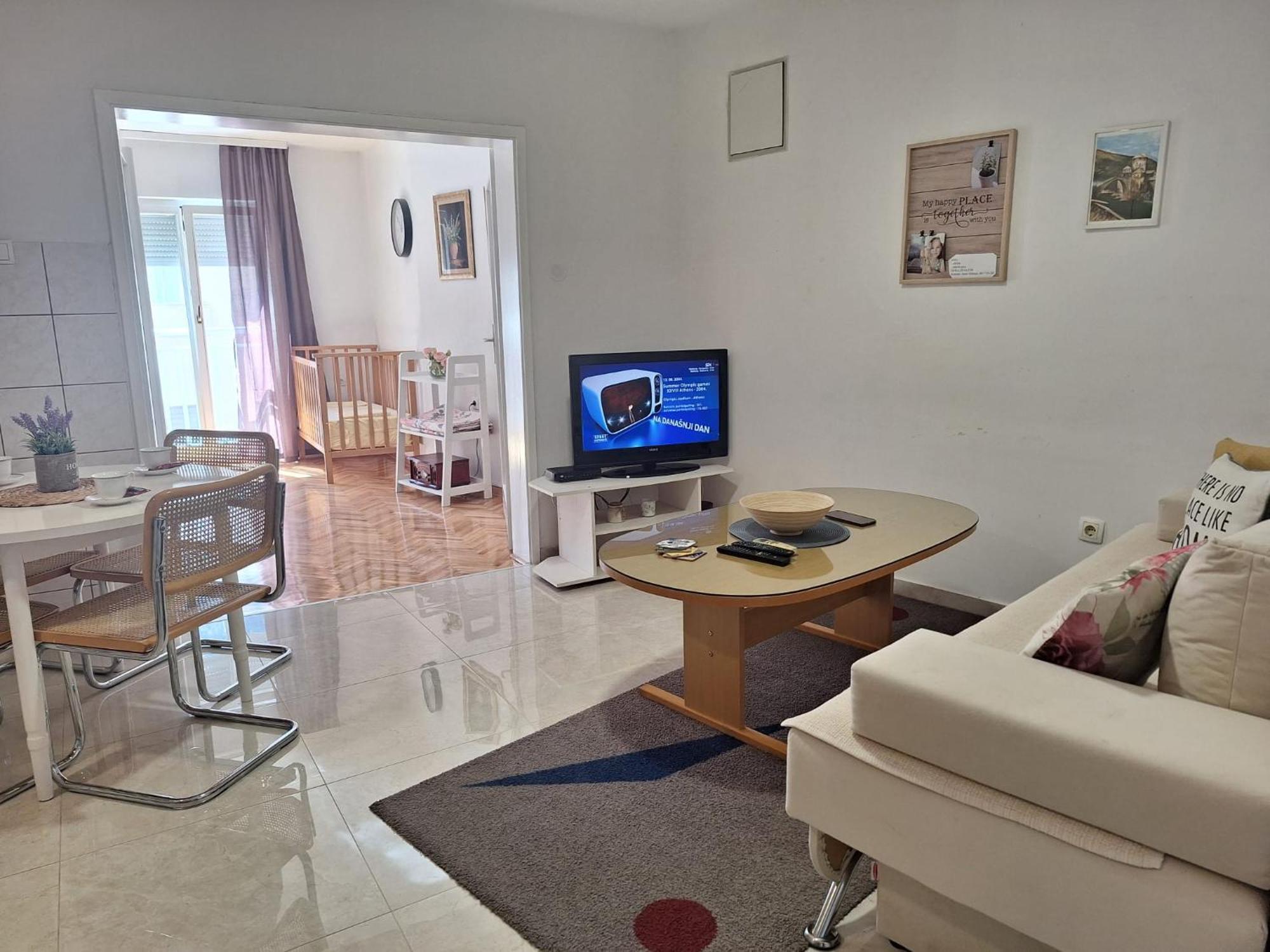 Apartman Square โมสตาร์ ภายนอก รูปภาพ