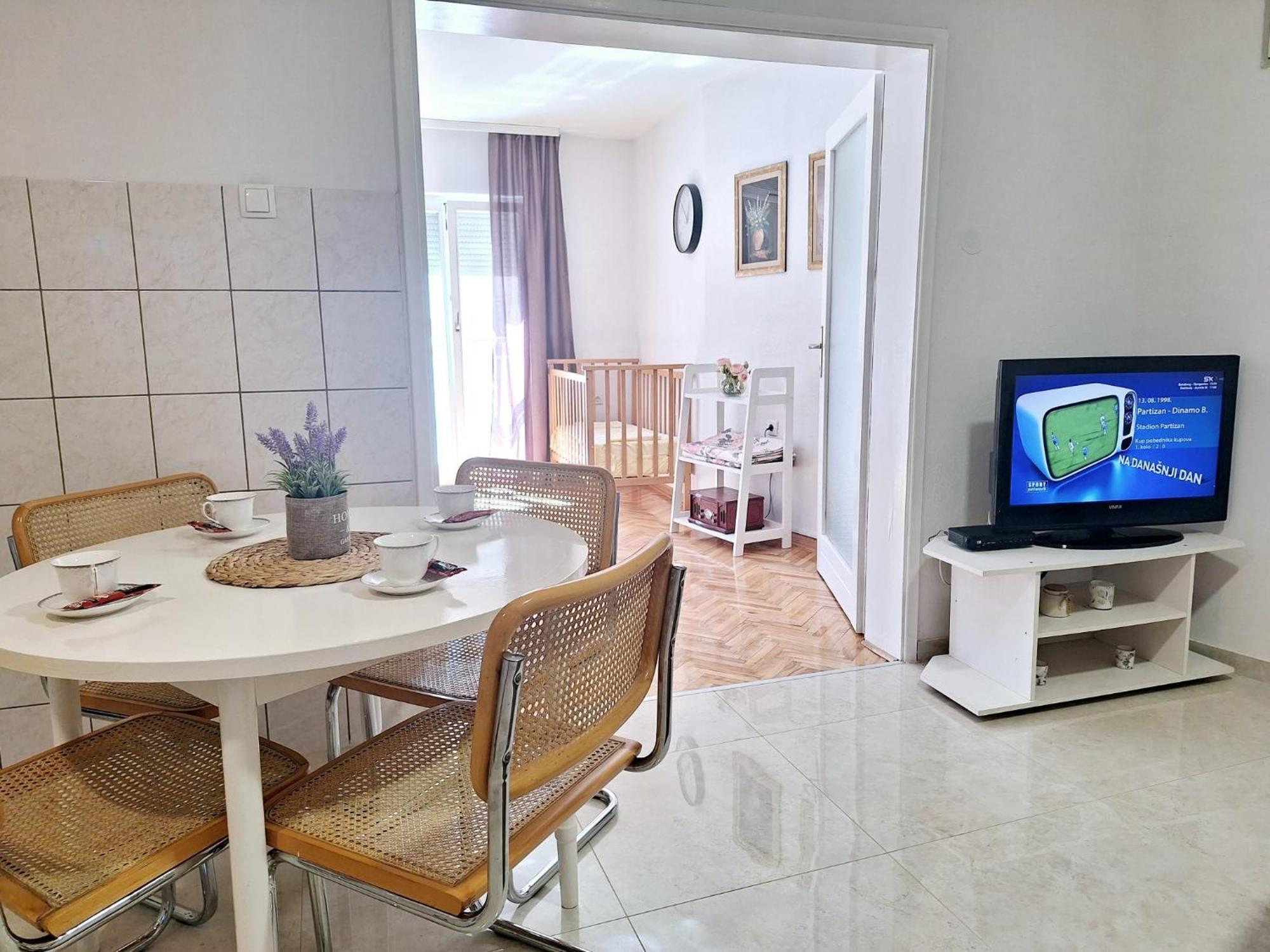 Apartman Square โมสตาร์ ภายนอก รูปภาพ
